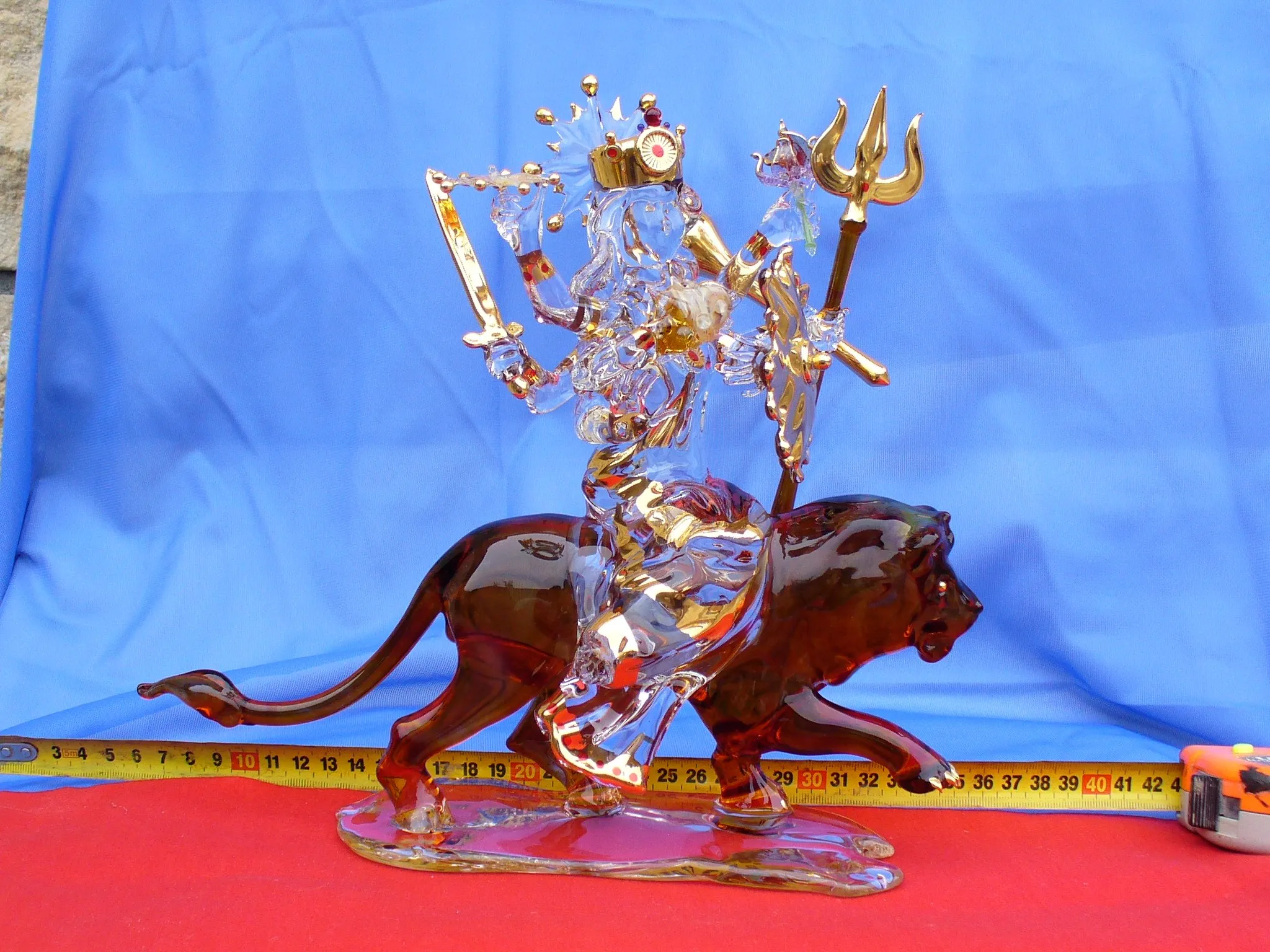 Skleněná plastika: Šrí Durga — pohled 12