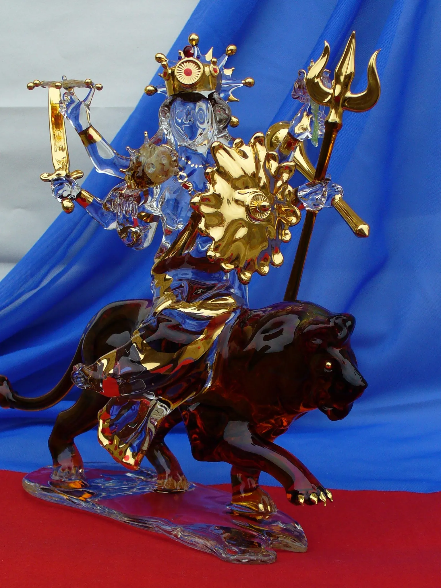 Skleněná plastika: Šrí Durga — pohled 10