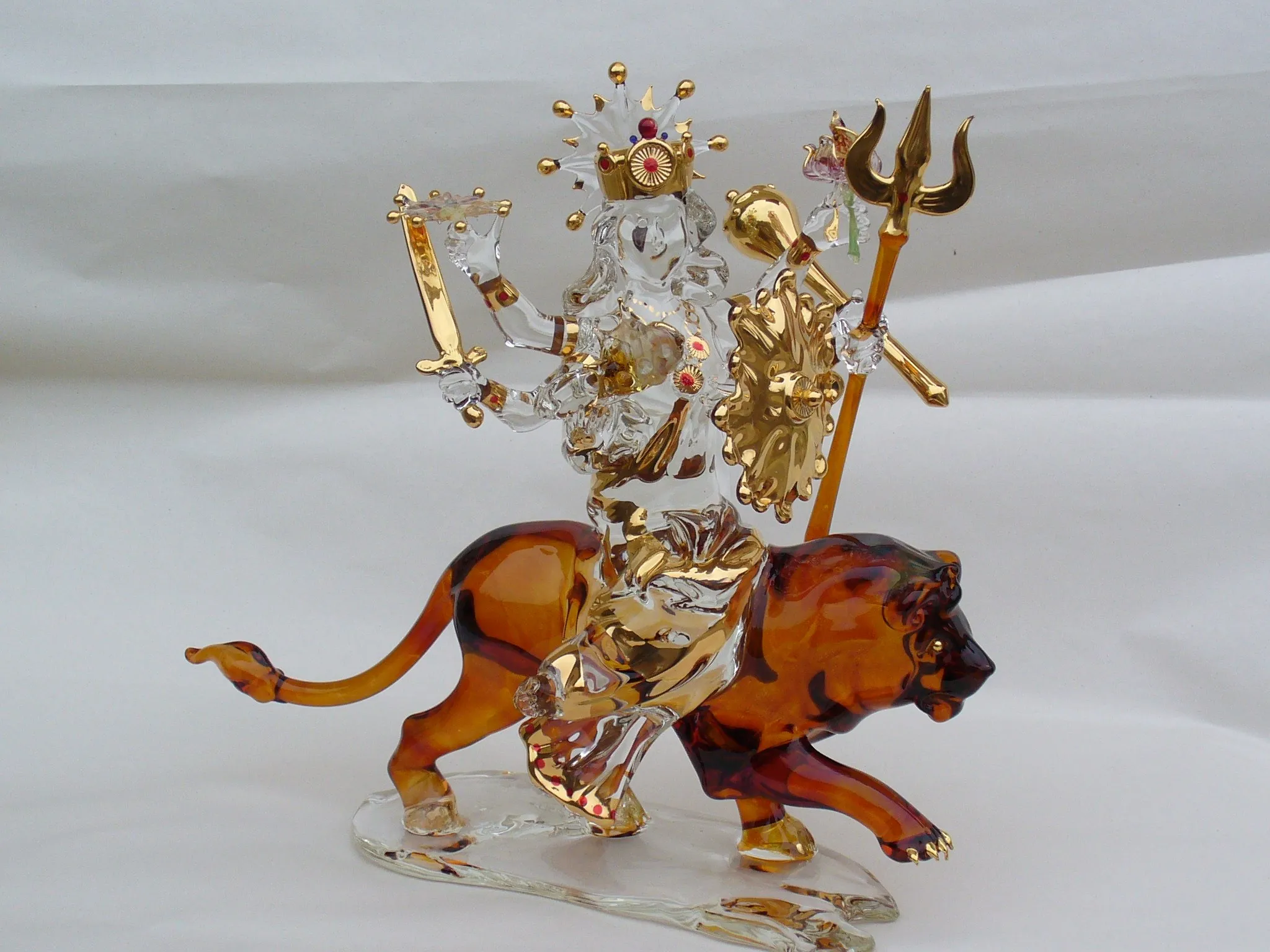 Skleněná plastika: Šrí Durga — pohled 7